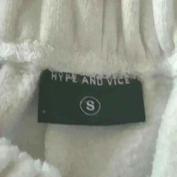 Hype and Vice IU Hoosiers Boyfriend Sweatpants - Picture 8 of 10